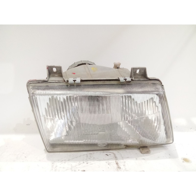 Recambio de faro derecho para saab 900 i combi coupe 2.0 turbo-16 referencia OEM IAM 132240  