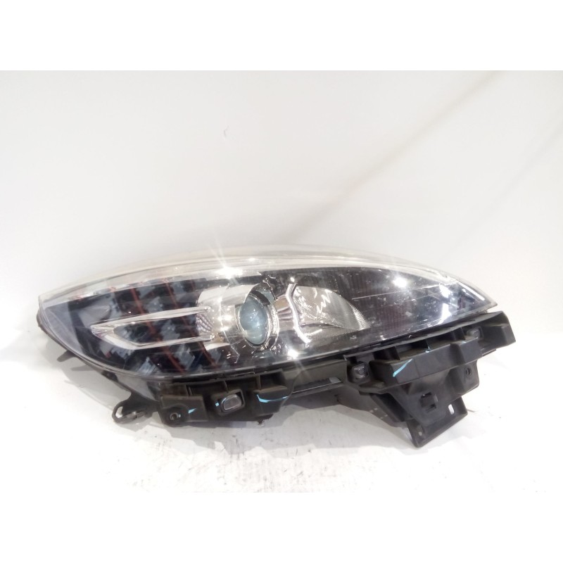 Recambio de faro derecho para renault scénic iii (jz0/1_) 1.2 tce referencia OEM IAM 260108250R  