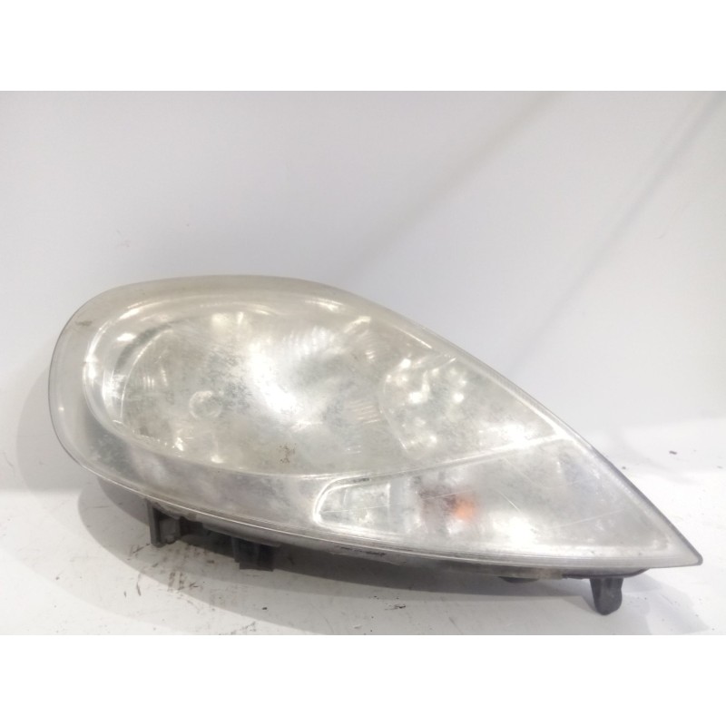 Recambio de faro derecho para opel vivaro a furgoneta (x83) 1.9 dti (f7) referencia OEM IAM 91165720  