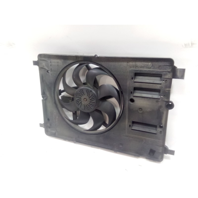 Recambio de electroventilador para volvo v40 hatchback (525) d2 referencia OEM IAM 32137337  