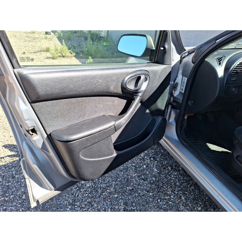 Recambio de guarnecido puerta delantera izquierda para citroën xsara (n1) 2.0 hdi 109 referencia OEM IAM   