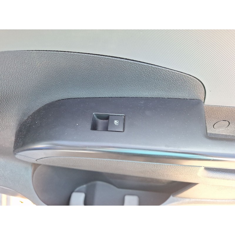 Recambio de mando elevalunas delantero derecho para chevrolet aveo fastback (t300) 1.3 d referencia OEM IAM   