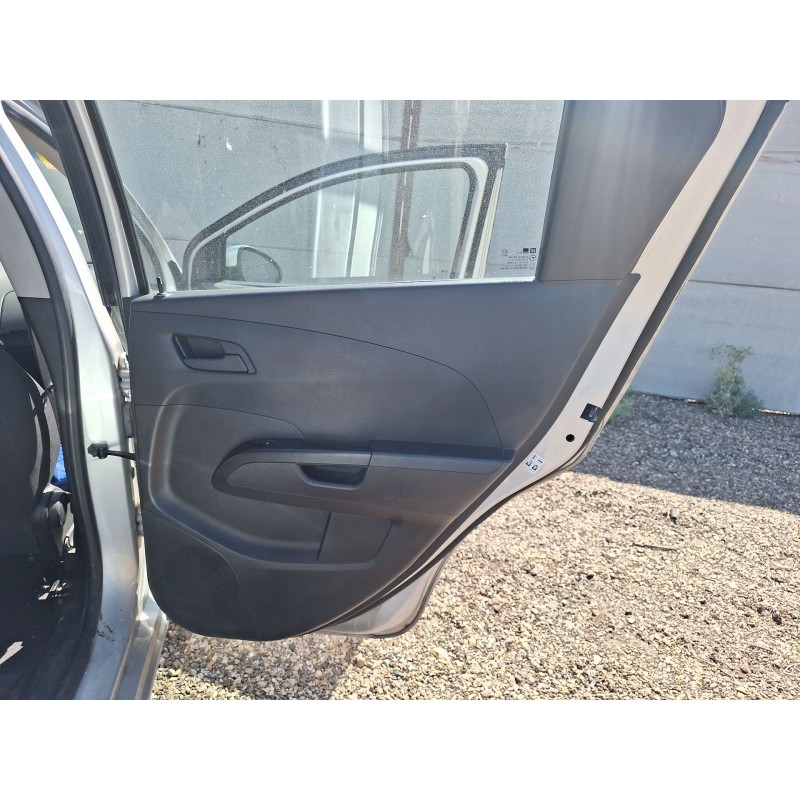 Recambio de guarnecido puerta trasera derecha para chevrolet aveo fastback (t300) 1.3 d referencia OEM IAM   