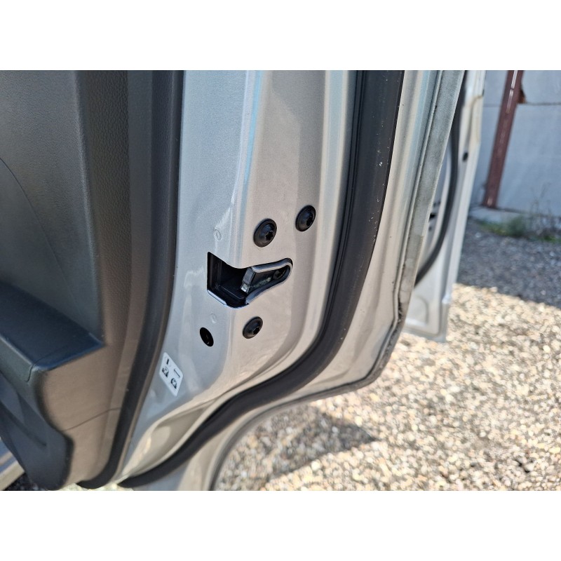 Recambio de cerradura puerta trasera derecha para chevrolet aveo fastback (t300) 1.3 d referencia OEM IAM   