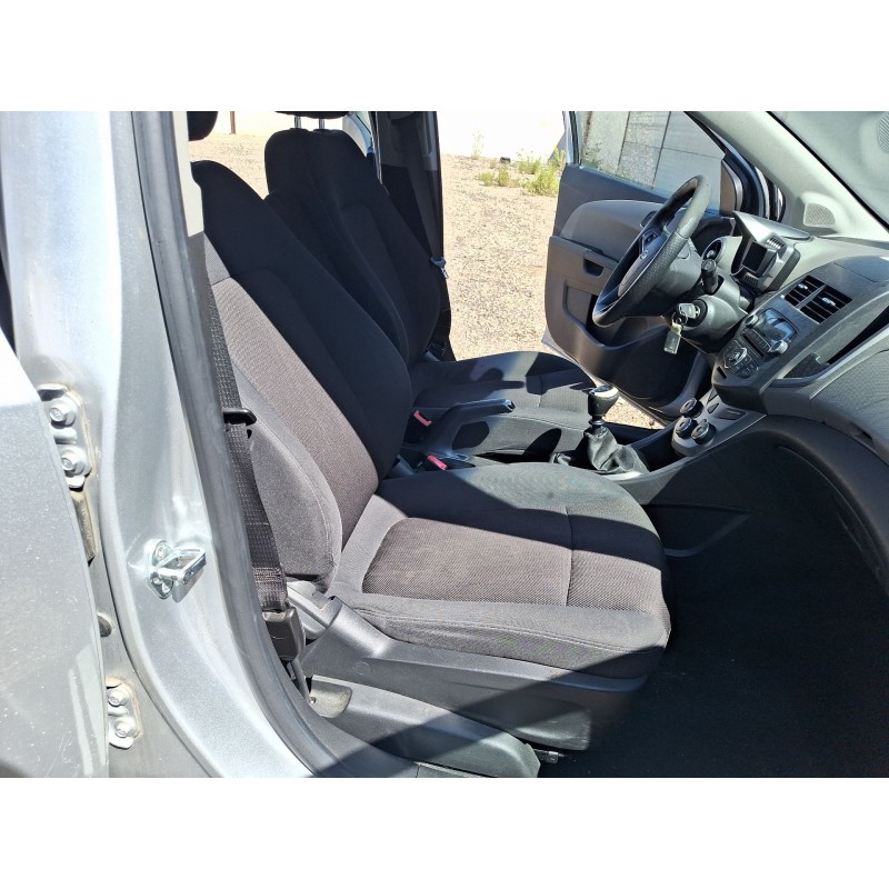 Recambio de asiento delantero derecho para chevrolet aveo fastback (t300) 1.3 d referencia OEM IAM   