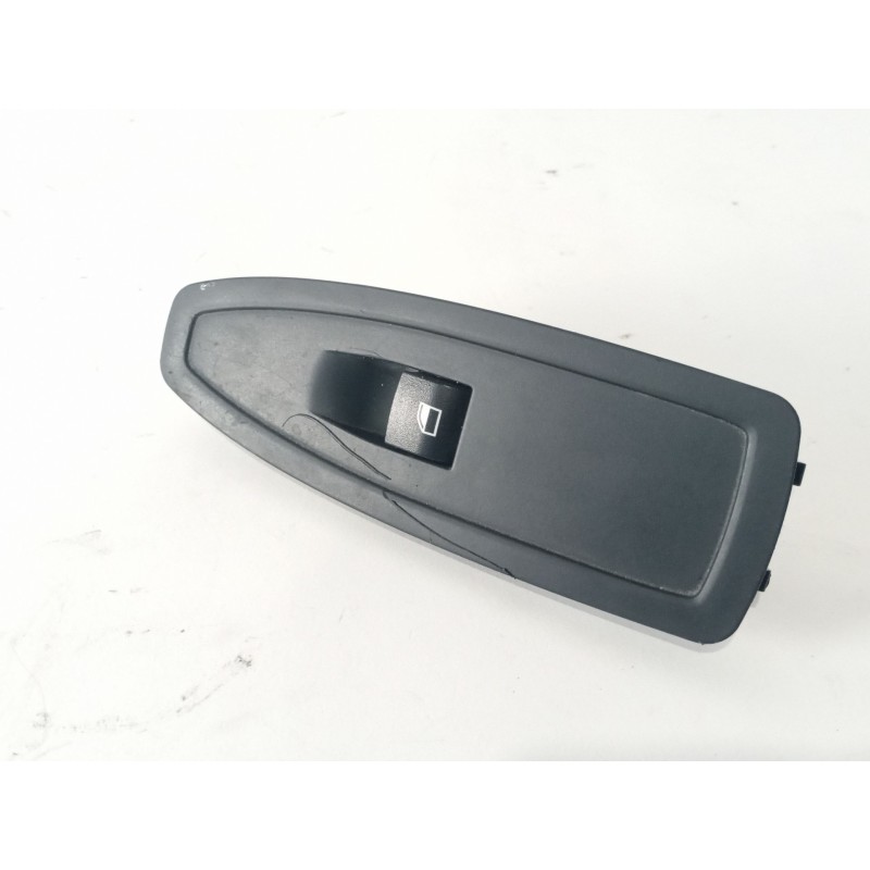 Recambio de mando elevalunas delantero derecho para bmw 3 (f30, f80) 318 d referencia OEM IAM 9208107  