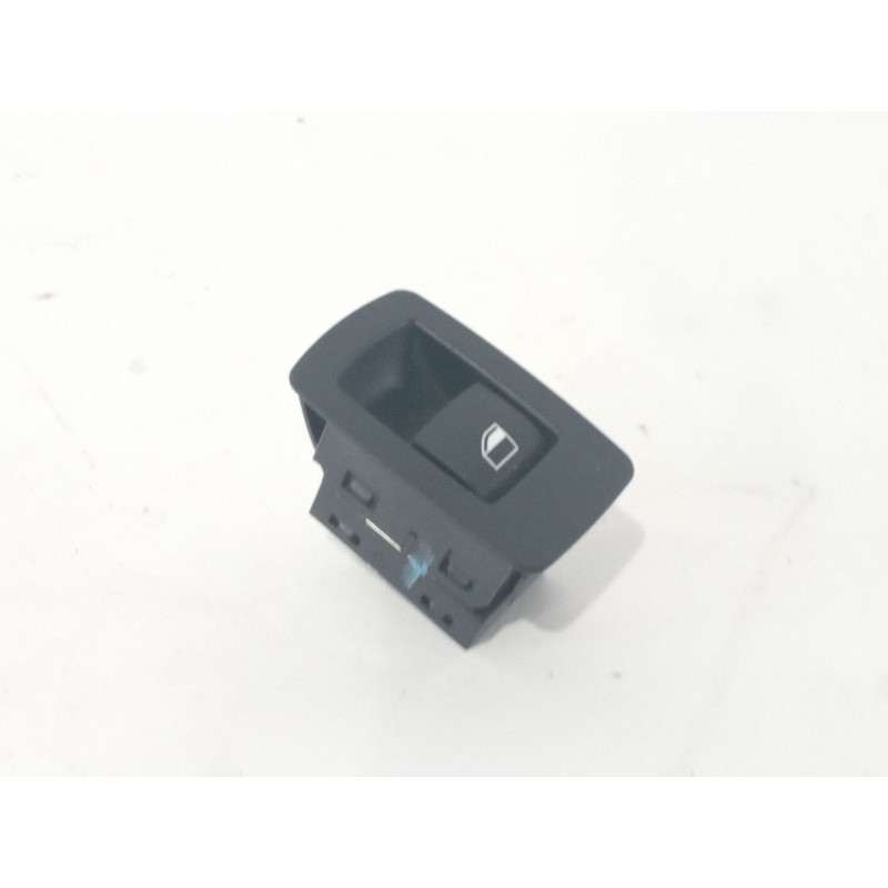 Recambio de mando elevalunas trasero izquierdo para bmw 3 (f30, f80) 318 d referencia OEM IAM 920810603  