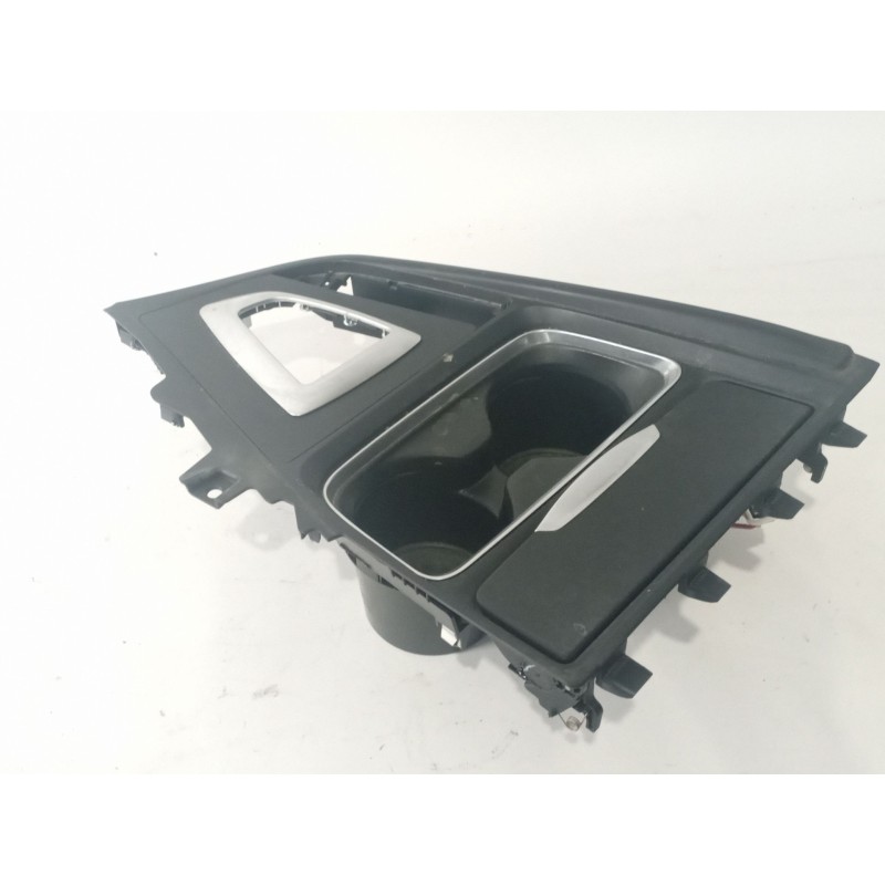 Recambio de cenicero para bmw 3 (f30, f80) 318 d referencia OEM IAM 9218925  