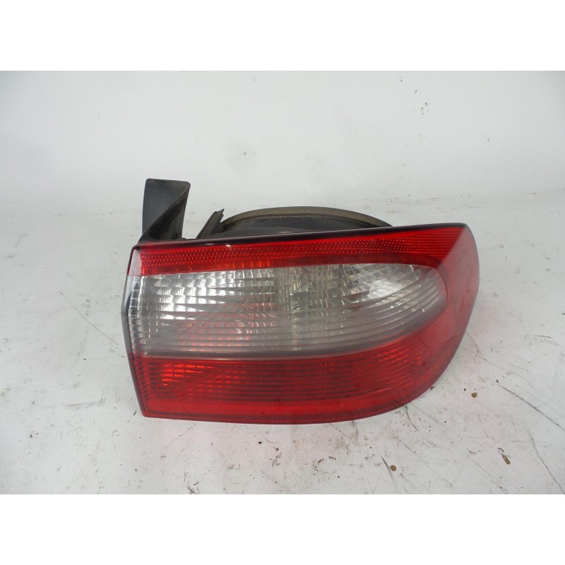 Recambio de piloto trasero izquierdo exterior - 8200002474fase 1 para renault laguna ii fase 1 referencia OEM IAM 8200002474 REN