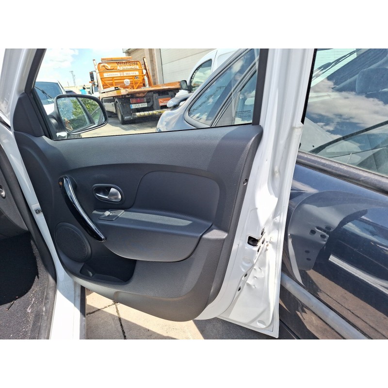 Recambio de guarnecido puerta delantera derecha para dacia sandero ii tce 90 lpg (b8m1) referencia OEM IAM 0  