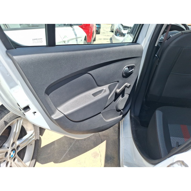 Recambio de guarnecido puerta trasero izquierdo para dacia sandero ii tce 90 lpg (b8m1) referencia OEM IAM 0  