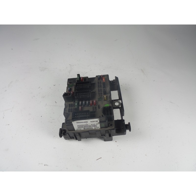 Recambio de caja reles / fusibles - 9650664080 para peugeot c4, berlina . c5. peugeot 307 referencia OEM IAM 9650664080  