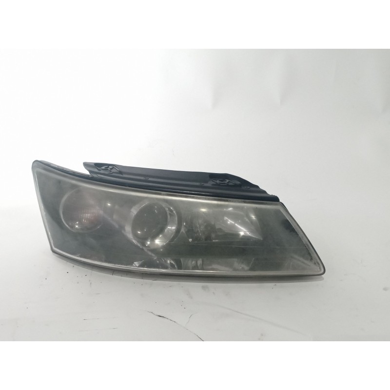 Recambio de faro derecho para hyundai sonata v (nf) 2.0 crdi referencia OEM IAM 921023K000  