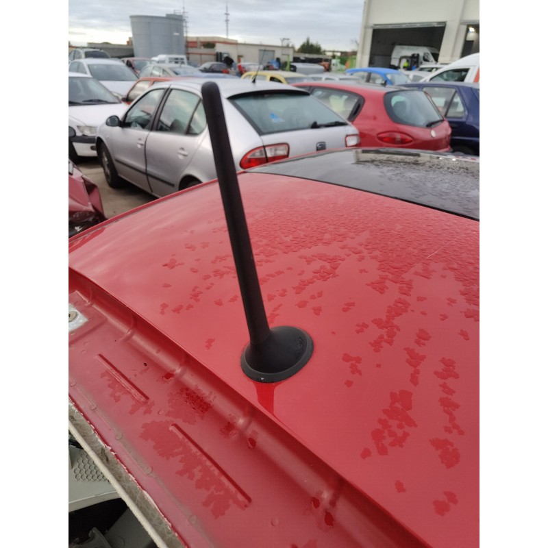 Recambio de base de antena para fiat 500 referencia OEM IAM   