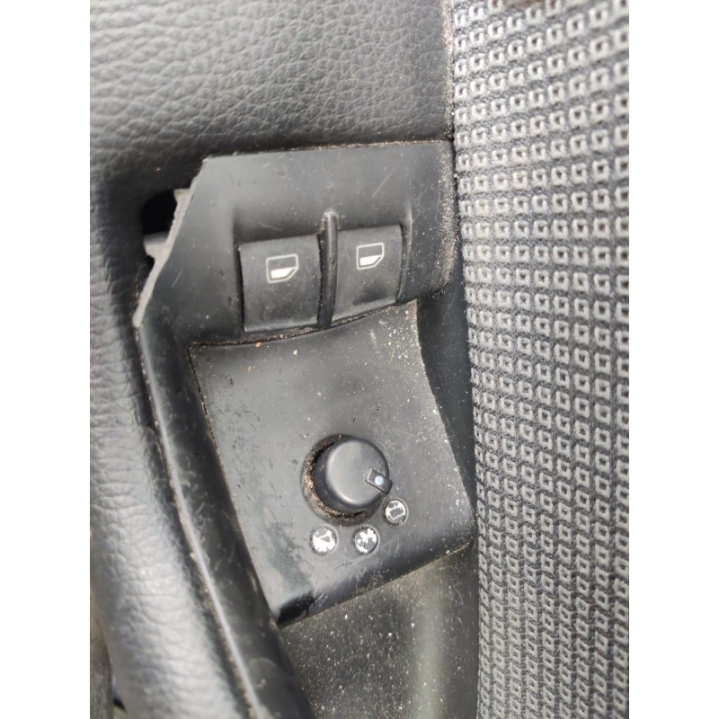 Recambio de mando elevalunas delantero izquierdo para audi a3 (8p1) 1.6 referencia OEM IAM   