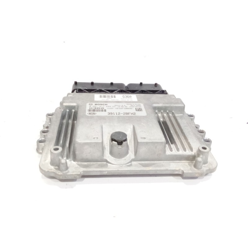 Recambio de centralita motor uce para kia carens iv 1.6 gdi referencia OEM IAM 39112  