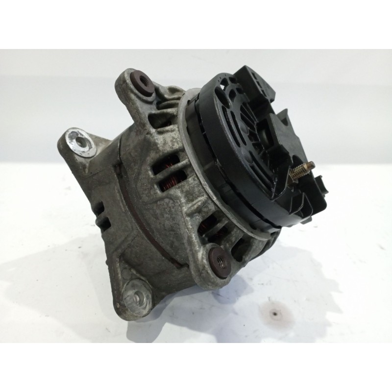 Recambio de alternador para renault master ii furgoneta (fd) 2.5 dci 120 referencia OEM IAM 8200190721  