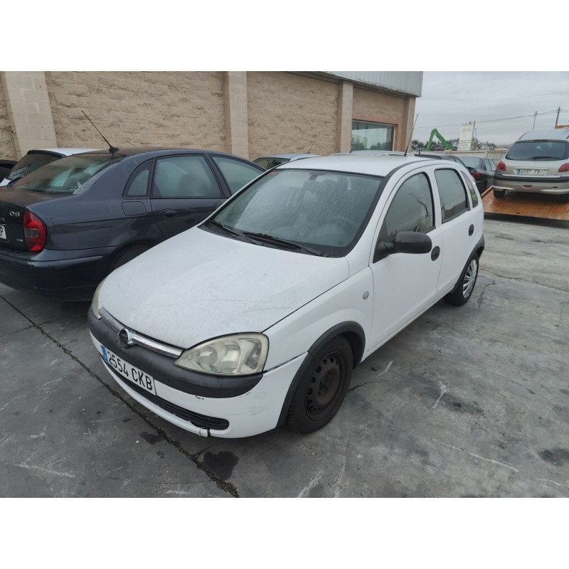 opel corsa c (x01) del año 2003