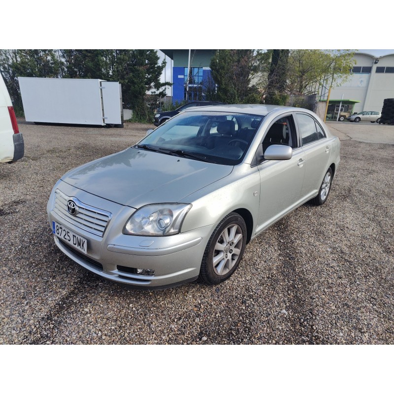 toyota avensis (_t25_) del año 2005