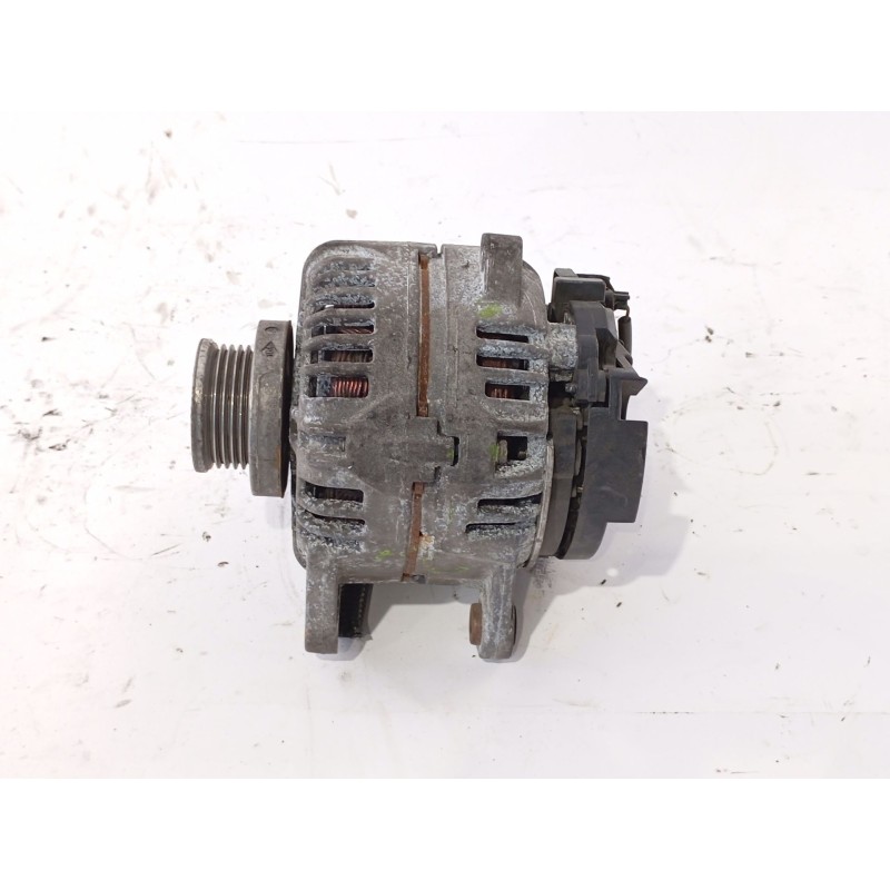 Recambio de alternador para renault clio ii fase 2,modus, logan referencia OEM IAM 8200325823  