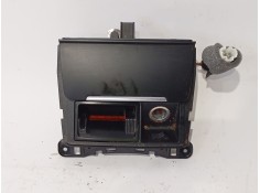 Recambio de cenicero para audi a4 referencia OEM IAM 8K0857951  