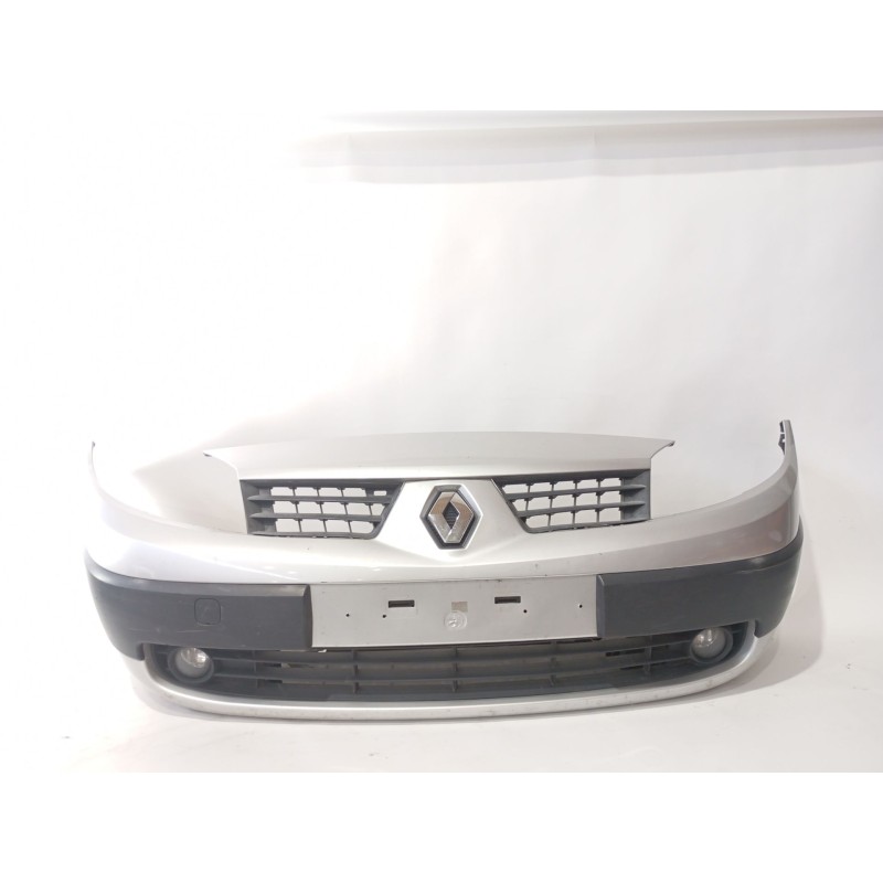 Recambio de paragolpes delantero para renault scénic ii (jm0/1_) 1.6 16v (jm1r) referencia OEM IAM sinreferencia  