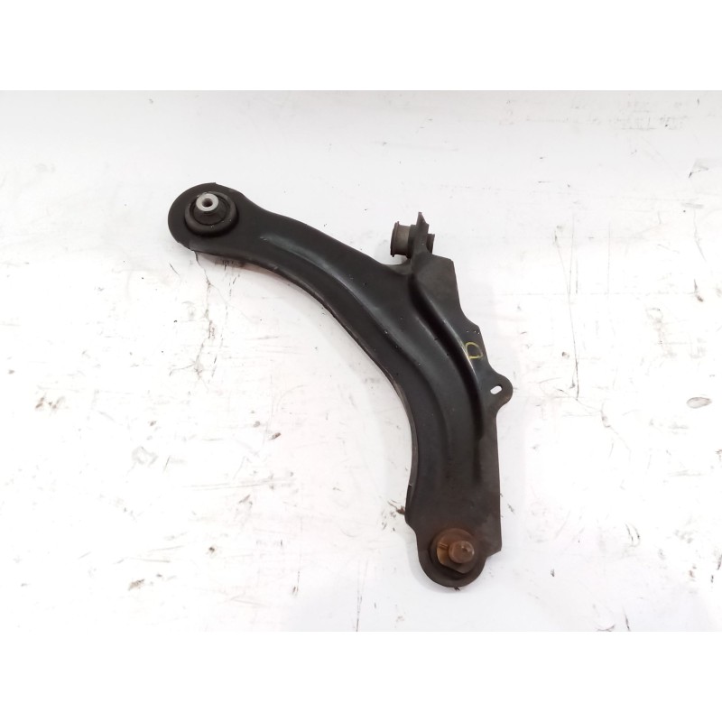 Recambio de brazo suspension inferior delantero derecho para renault captur i (j5_, h5_) 1.5 dci 90 referencia OEM IAM sinrefere