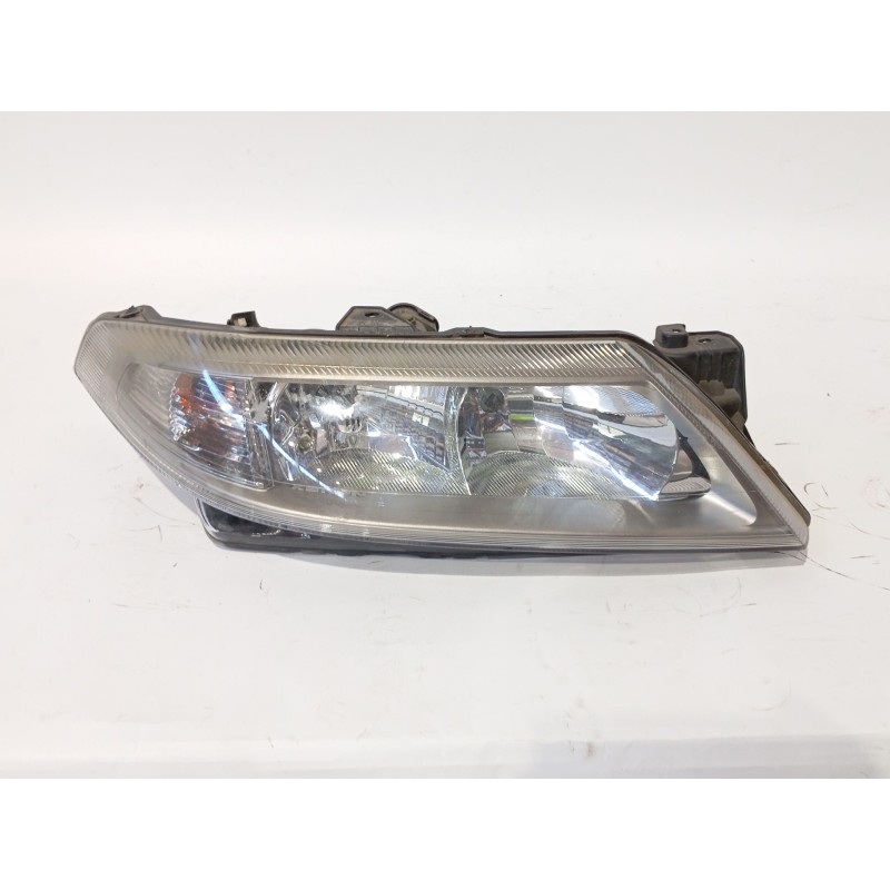 Recambio de faro derecho para renault laguna ii referencia OEM IAM 89008081  