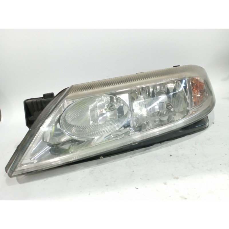 Recambio de faro izquierdo para renault laguna referencia OEM IAM 8200002845/89004687  