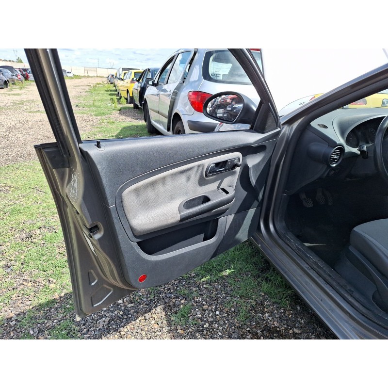 Recambio de guarnecido puerta delantera izquierda para seat cordoba (6l2) 1.4 16v referencia OEM IAM   