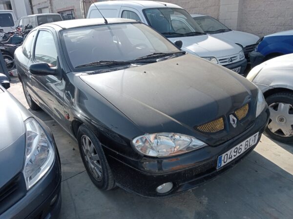 renault_megane_i_coach_da0_1