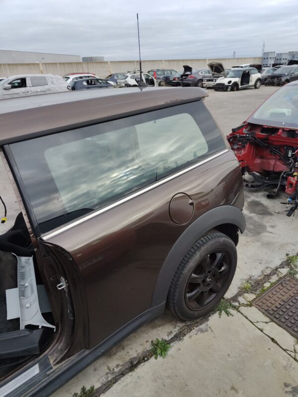 aleta_trasera_izquierda_41009633651_hot_chocolate_metallic_a88_mini_clubman_r55_one