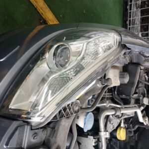 faro_derecho_nissan_qashqai_1_5_dci_acenta_4x2