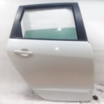 puerta_trasera_derecha_821009283r_color_carroceria_ov369_ice_white_bc_renault_scenic_iii_jz0_1_1_5_dci