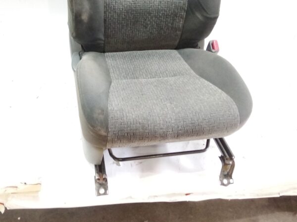 asiento_delantero_derecho_delantero_derecho_toyota_land_cruiser_prado_j12_3_0_d_4d_kdj120_kdj125