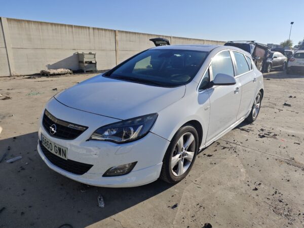 opel_astra_j_p10