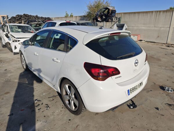 opel_astra_j_p10