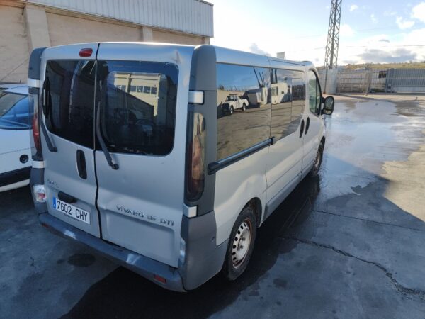 opel_vivaro_a_autobus_x83