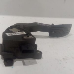 potenciometro_pedal_180020000r_renault_megane_iv_hatchback_b9a_m_n_1_6_dci_130_b9a4